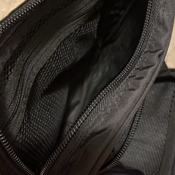 Derek Alexander Black Crossbody Bag with Versatile Design and Durable Material - Picture 10 of 12